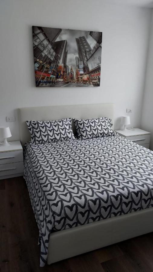 Sam&Sun Apartment Torbole Sul Garda Luaran gambar