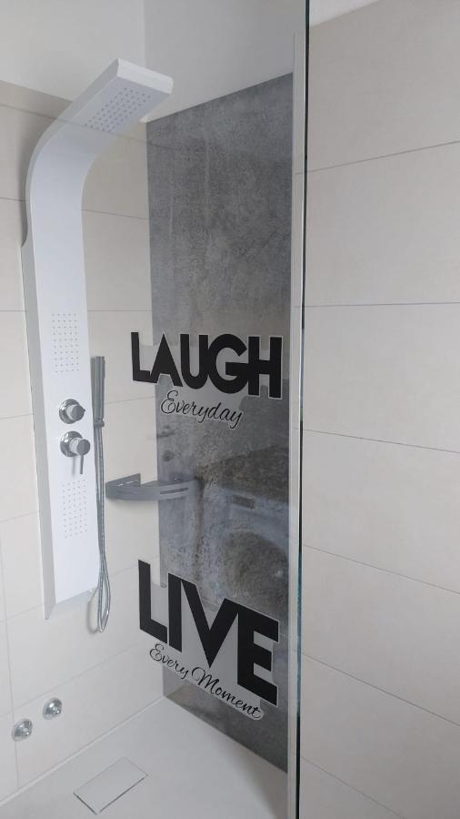 Sam&Sun Apartment Torbole Sul Garda Luaran gambar